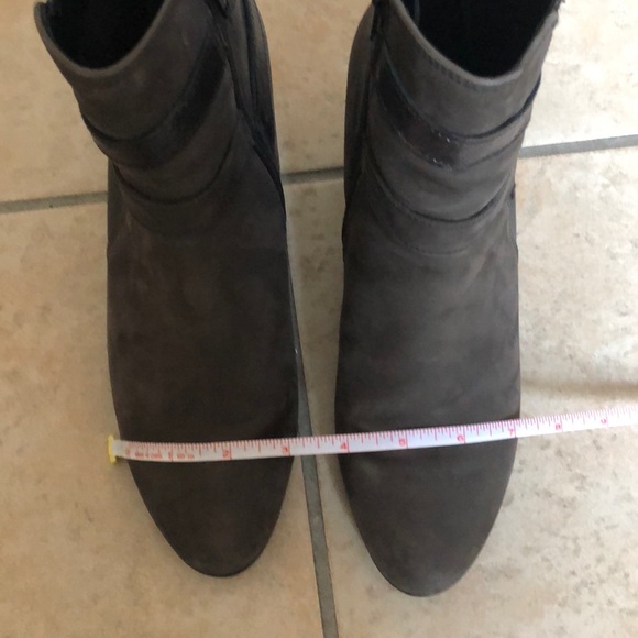 Gabor grey suede booties with heels - Picture 7 of 8